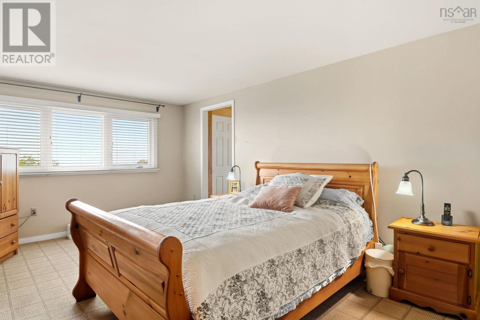 114 Regal Road - 14