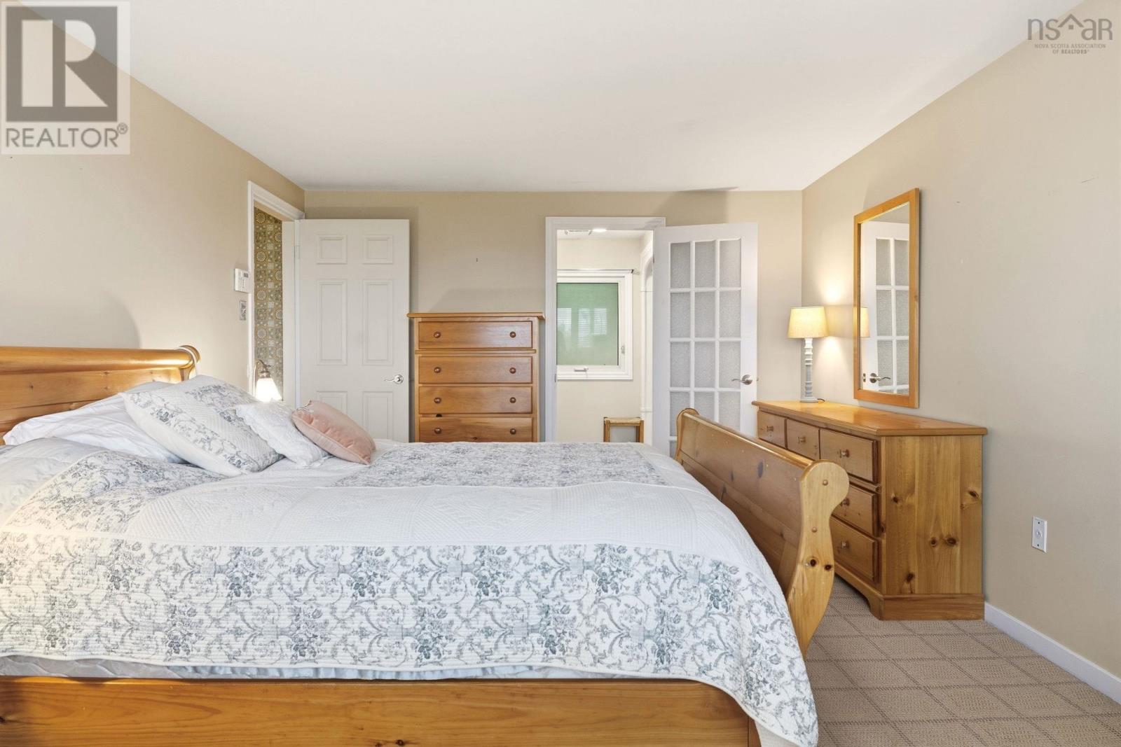 114 Regal Road - Image 15