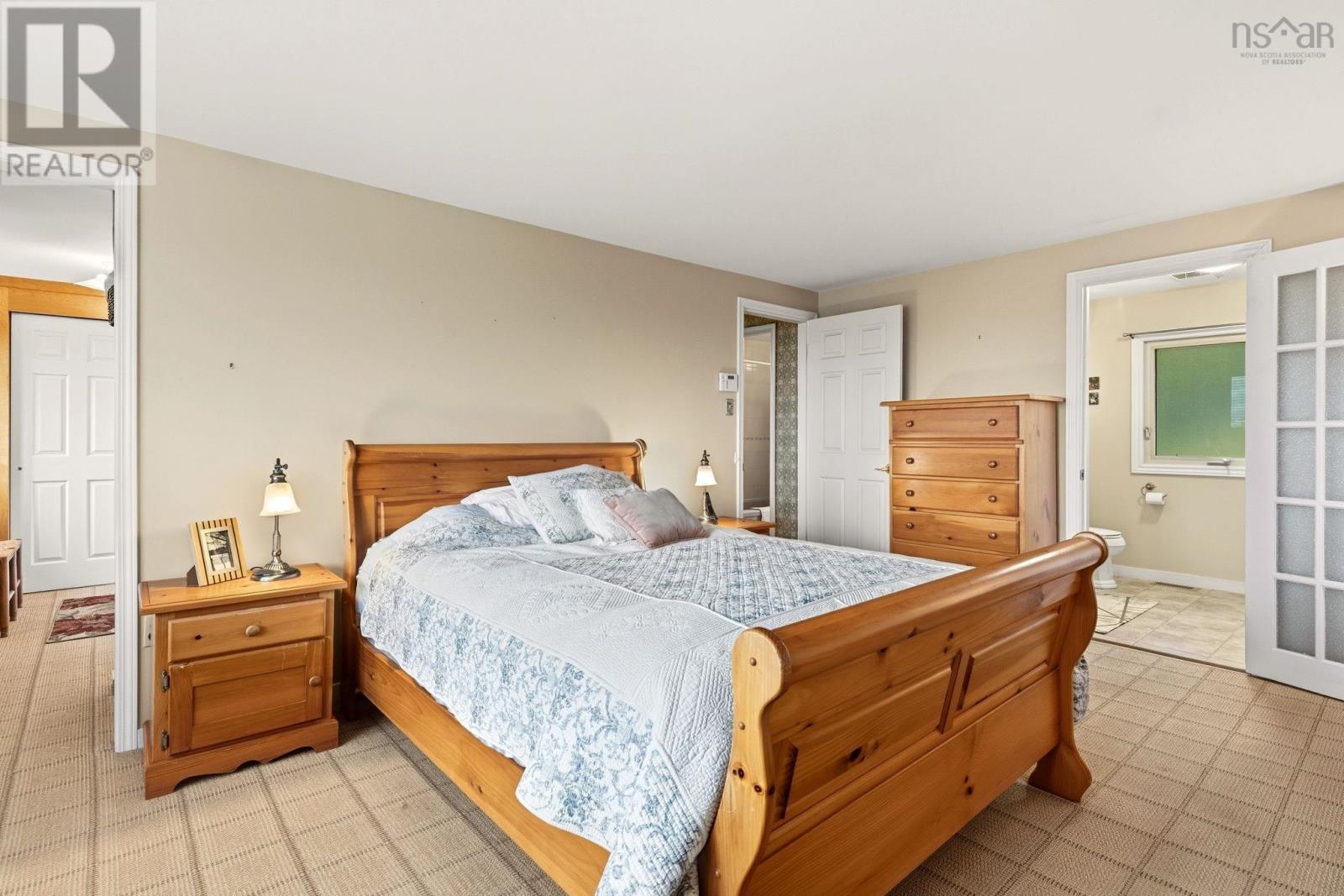 114 Regal Road - 12