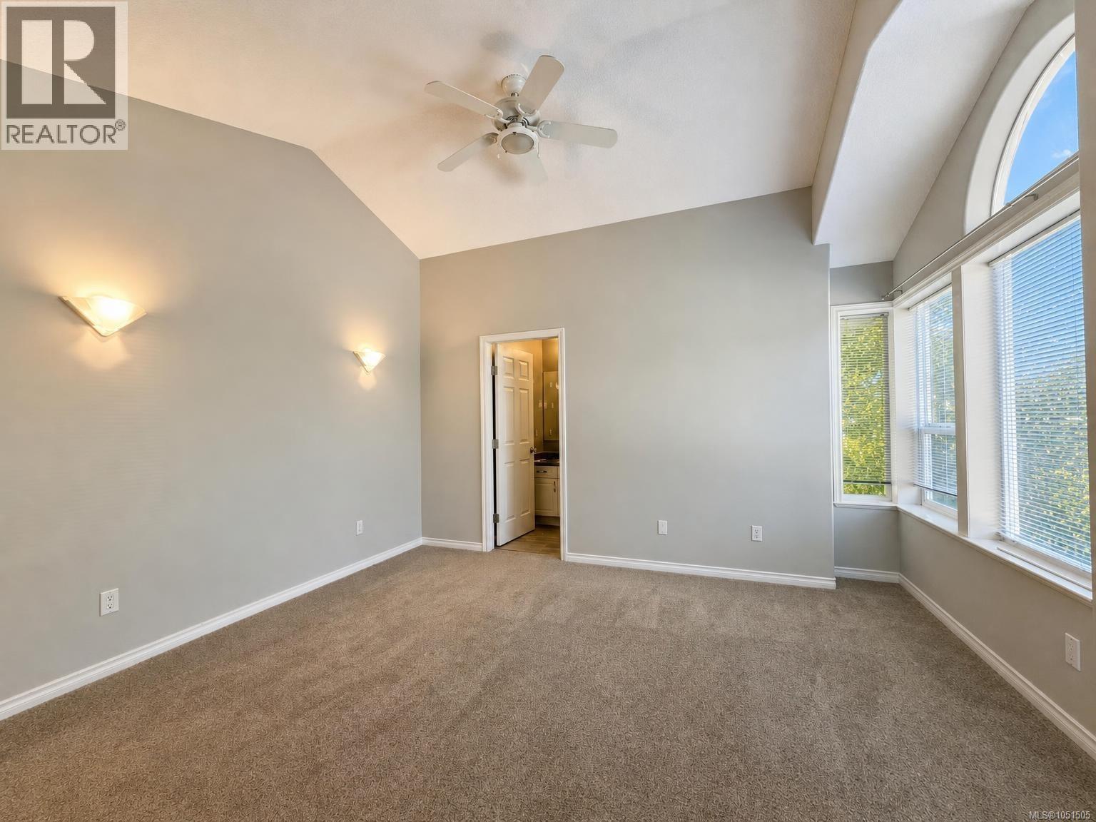 6083 Sierra Way - 12
