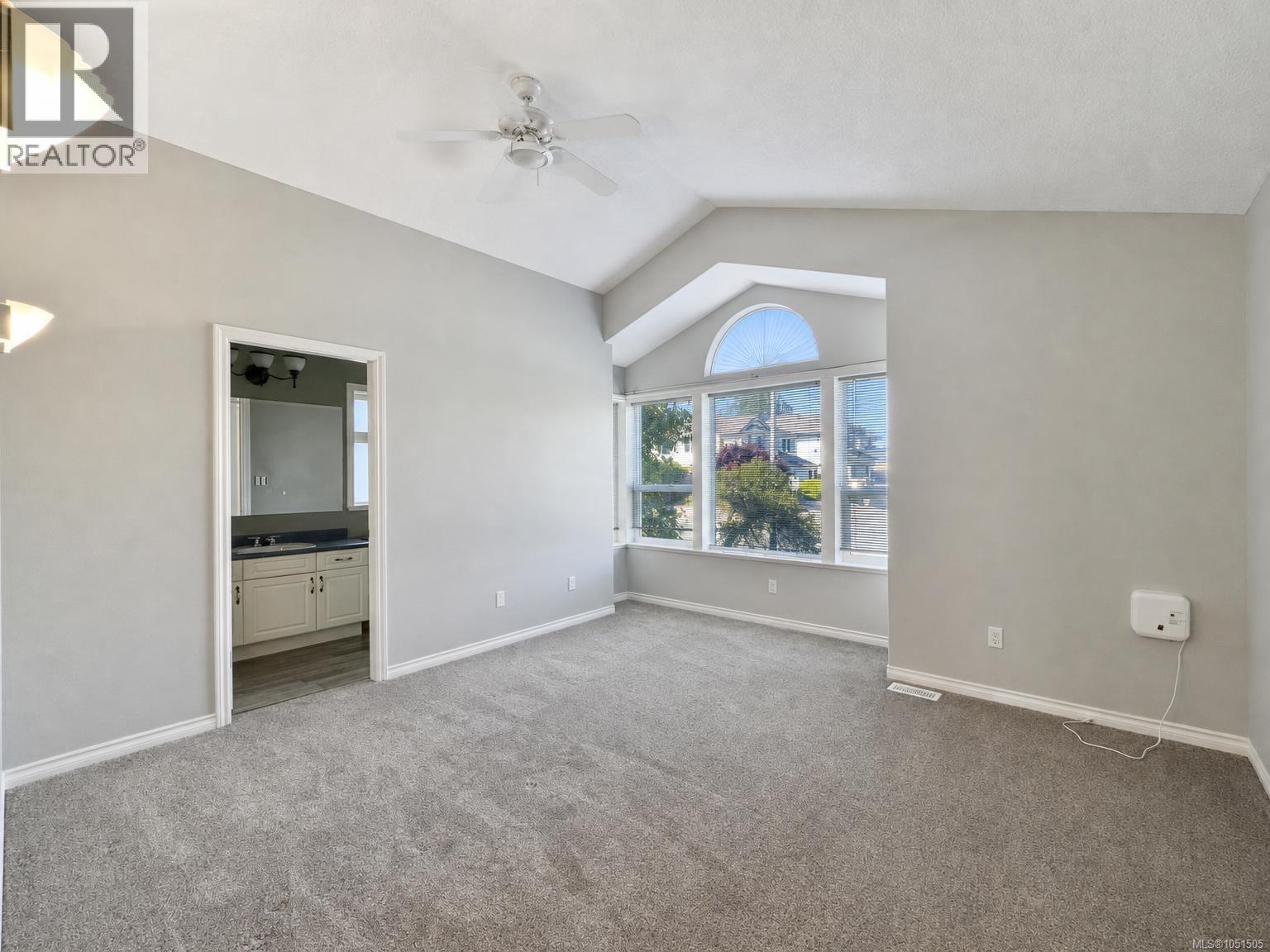 6083 Sierra Way - 13