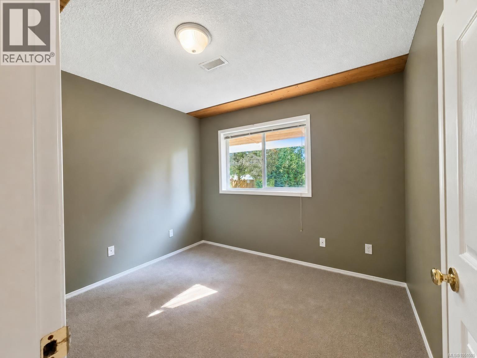 6083 Sierra Way - Image 24
