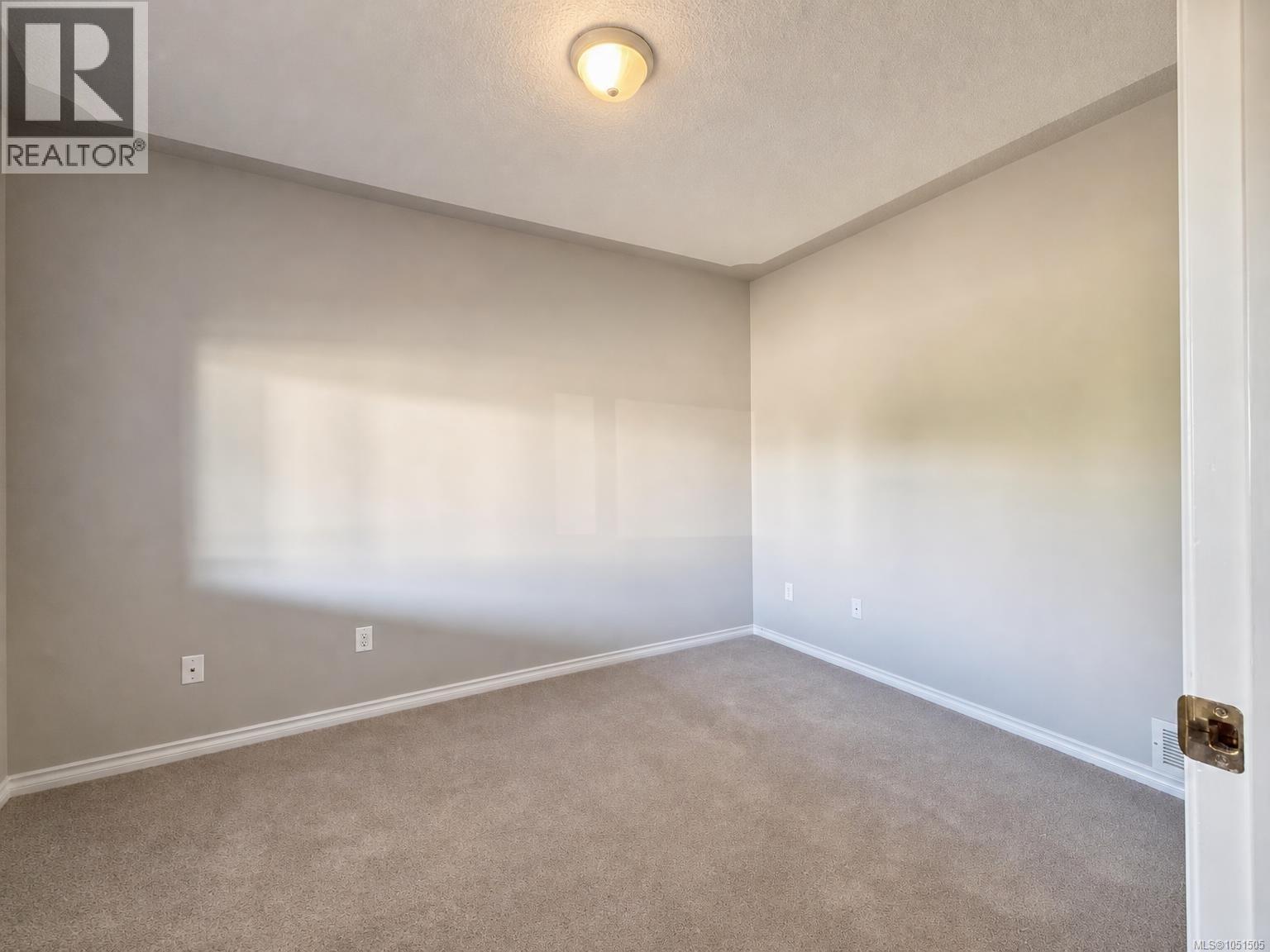 6083 Sierra Way - 25