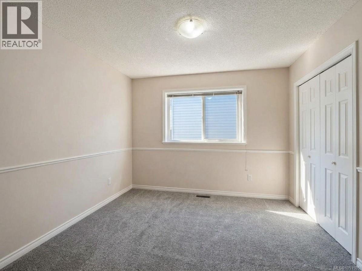 6083 Sierra Way - 26