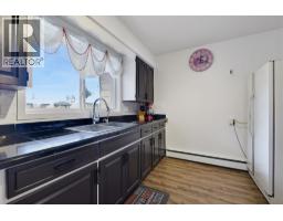 Bedroom - 704 75 Avenue Sw, Calgary, AB T2V0S3 Photo 9