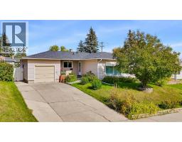 704 75 Avenue SW - photo 1