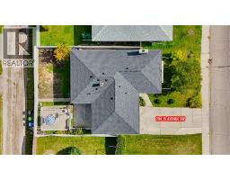 704 75 Avenue Sw, Calgary, AB T2V0S3 Photo 25