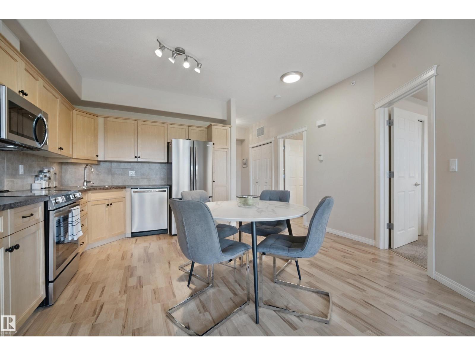 #408 45 INGLEWOOD DR - 11