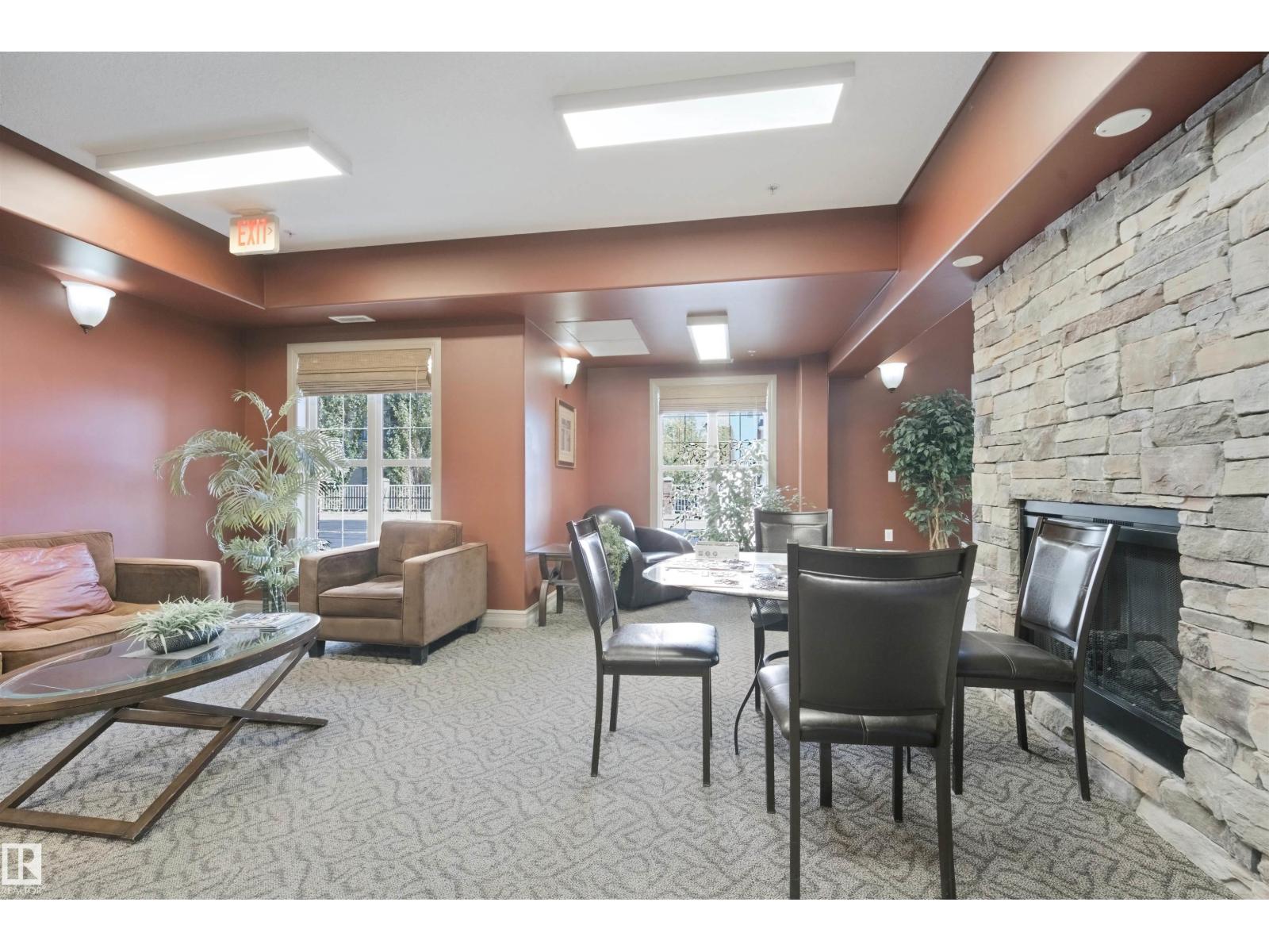 #408 45 INGLEWOOD DR - 52
