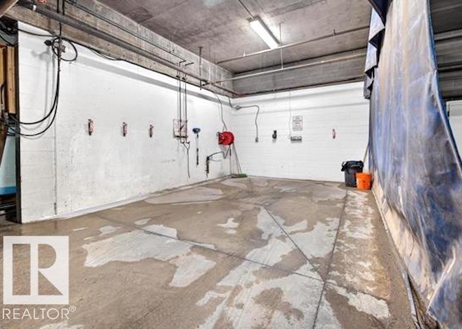#408 45 INGLEWOOD DR - 56