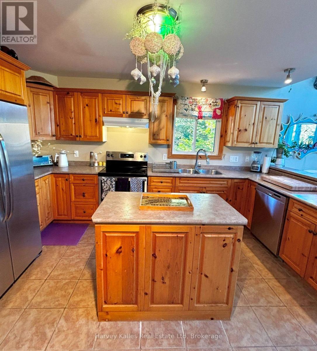 61 Constance Boulevard North — photo 14