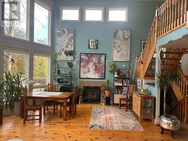 61 Constance Boulevard North — photo 21