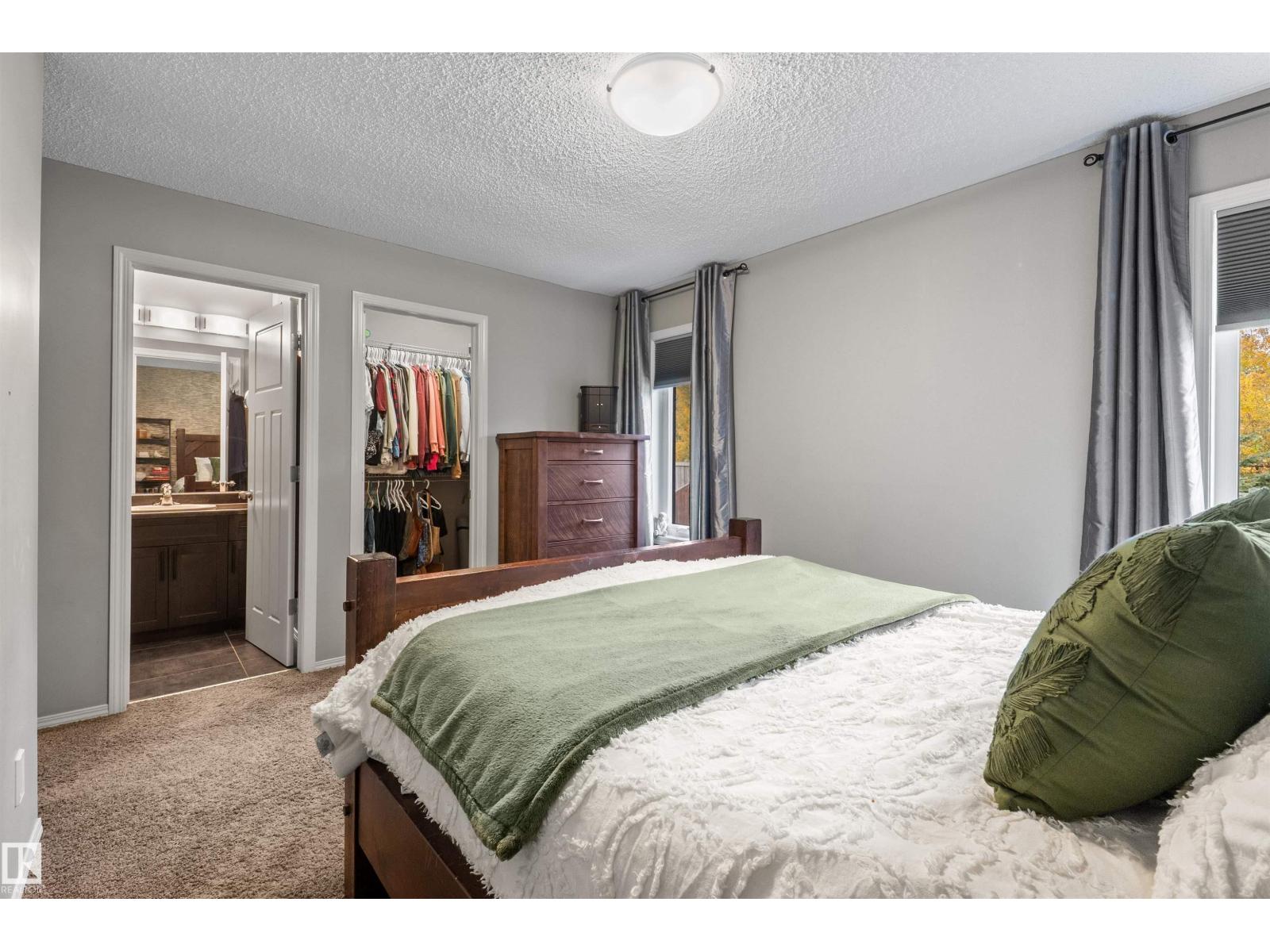 8 ROYAL ST - 30