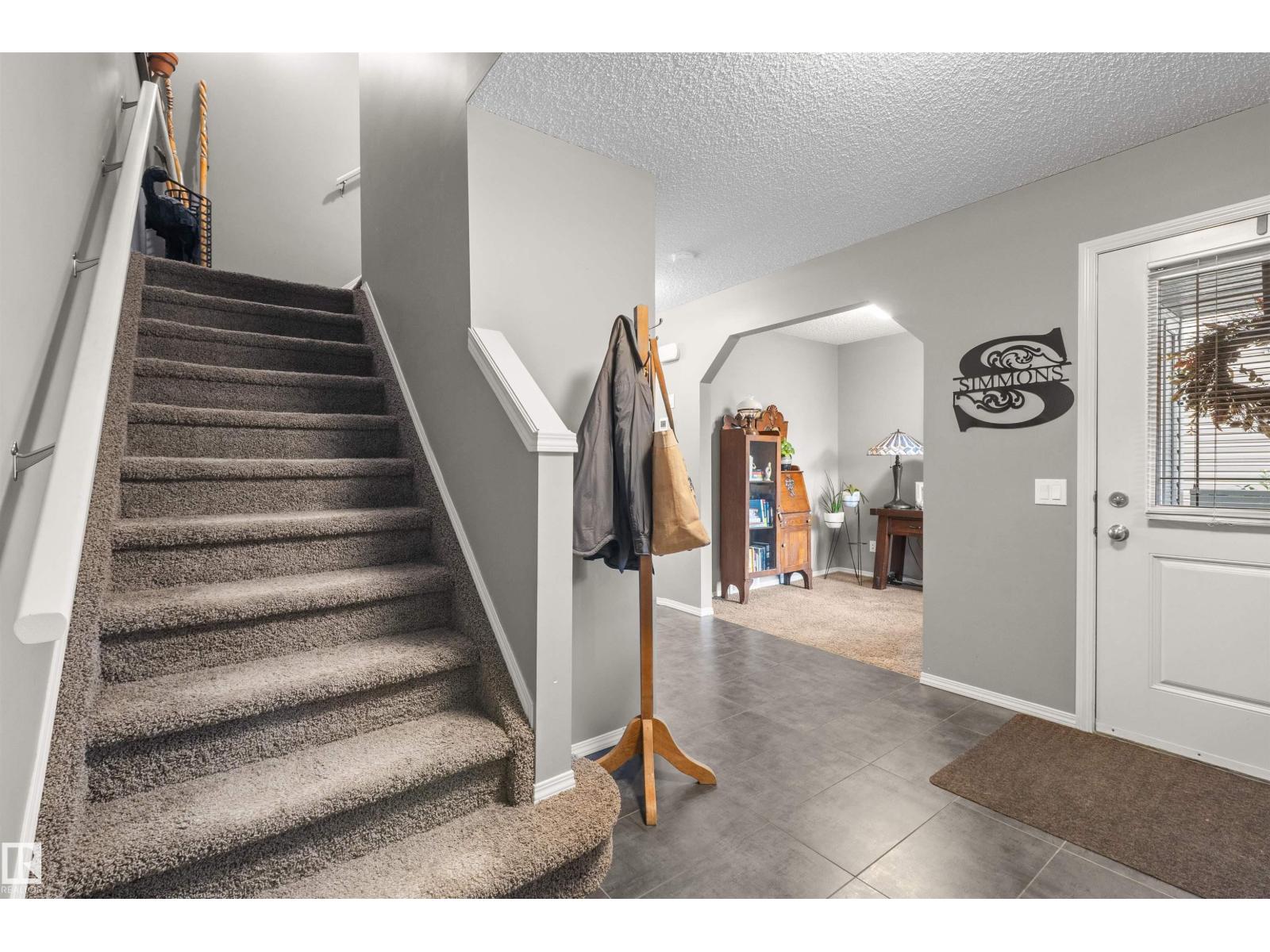 8 ROYAL ST - 27
