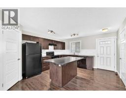 2pc Bathroom - 152 Pantego Lane Nw, Calgary, AB T3K0T1 Photo 6