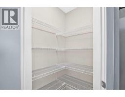 4pc Bathroom - 152 Pantego Lane Nw, Calgary, AB T3K0T1 Photo 12