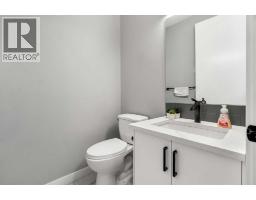 1925 19 Avenue NW - photo 17