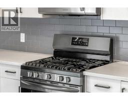 1925 19 Avenue NW - photo 11