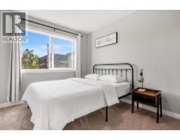 1925 19 Avenue NW - photo 27