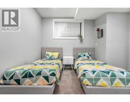 1925 19 Avenue NW - photo 35