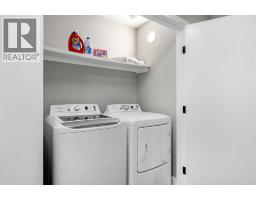 1925 19 Avenue NW - photo 31