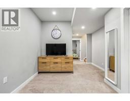 1925 19 Avenue NW - photo 33