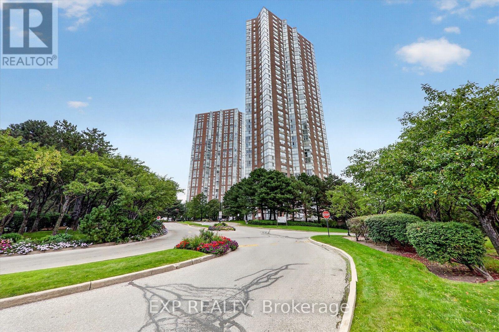 2204- 7 Concorde Place, Toronto, ON