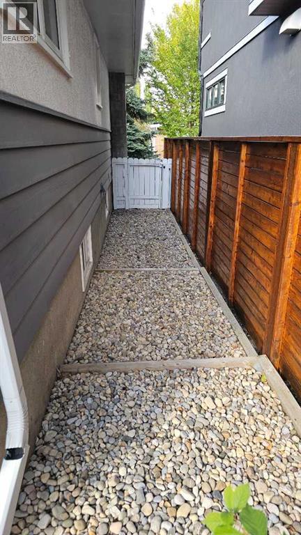 1905 32 Avenue SW - 13