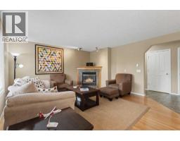 10 Cranfield Park SE - photo 5