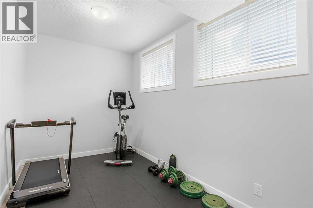 3502 3 Street NW - 20