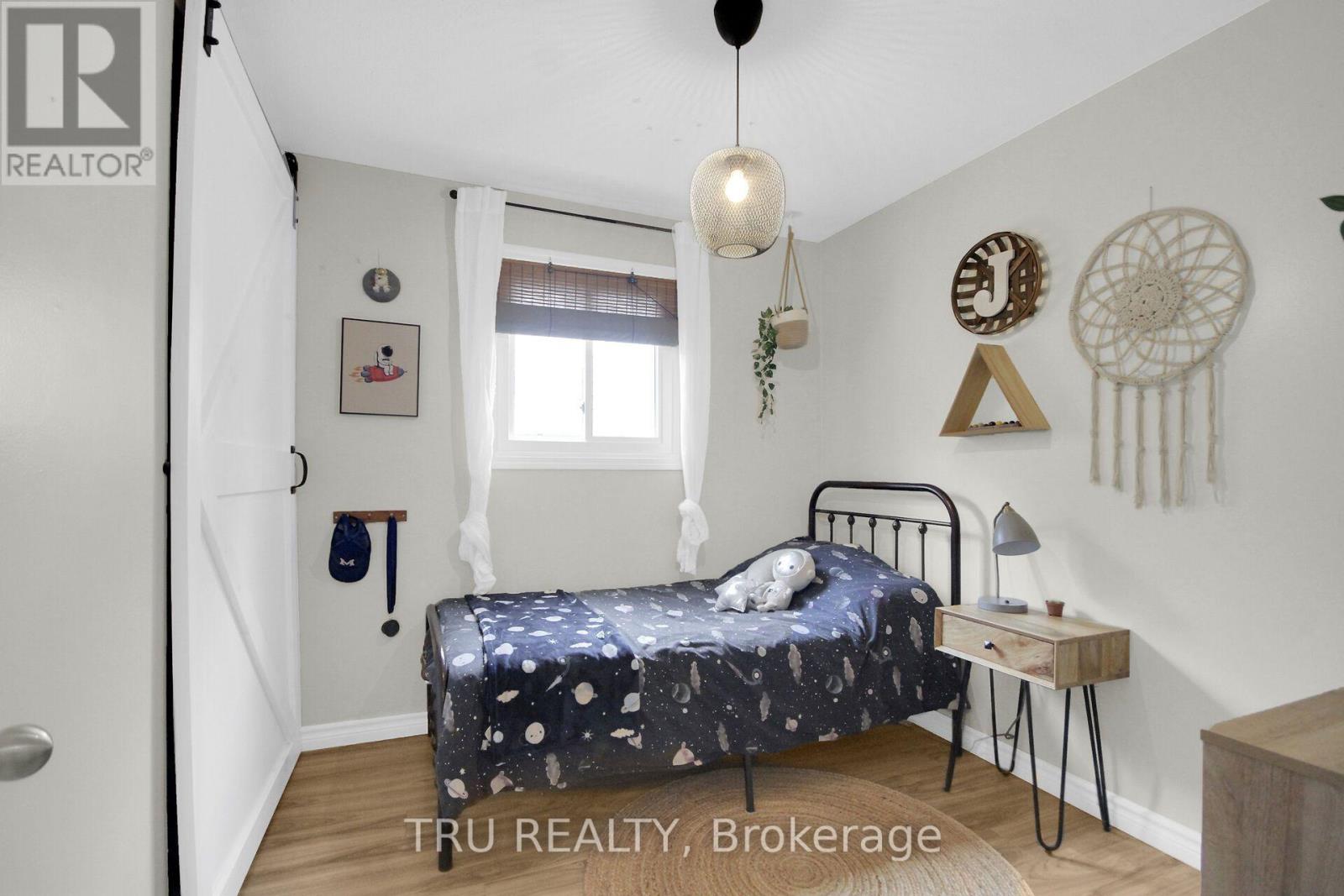470 JOSEPH STREET - 32