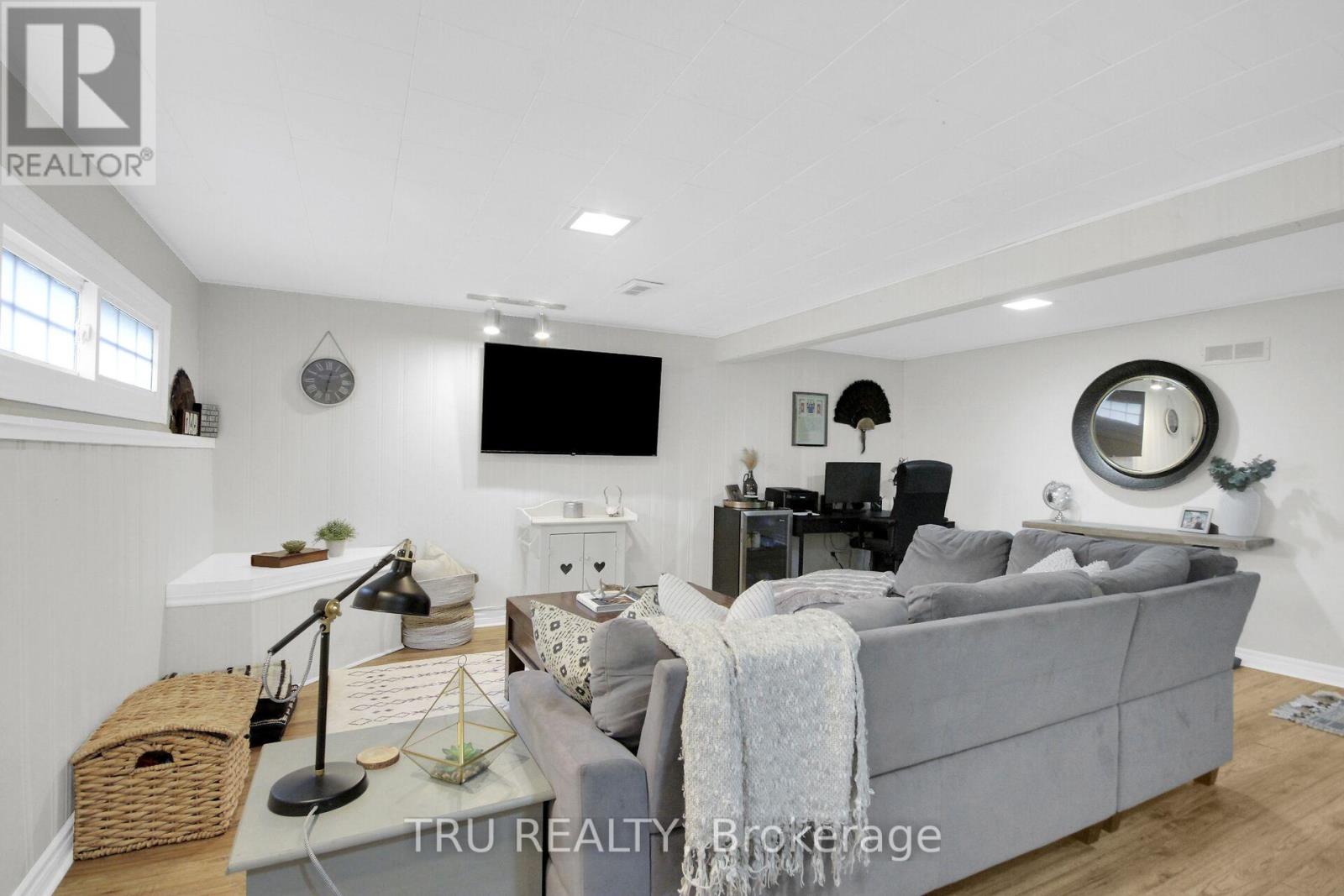 470 JOSEPH STREET - 35