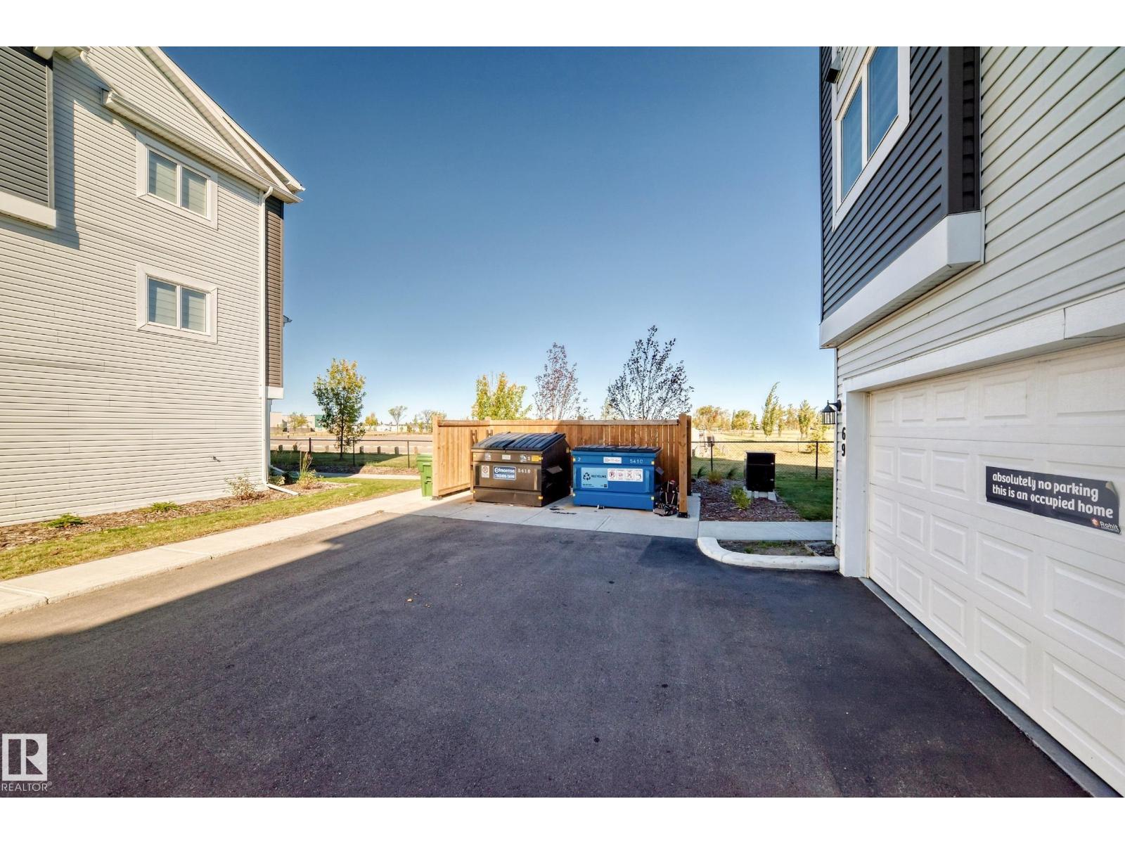 #70 16335 84 ST NW - 44