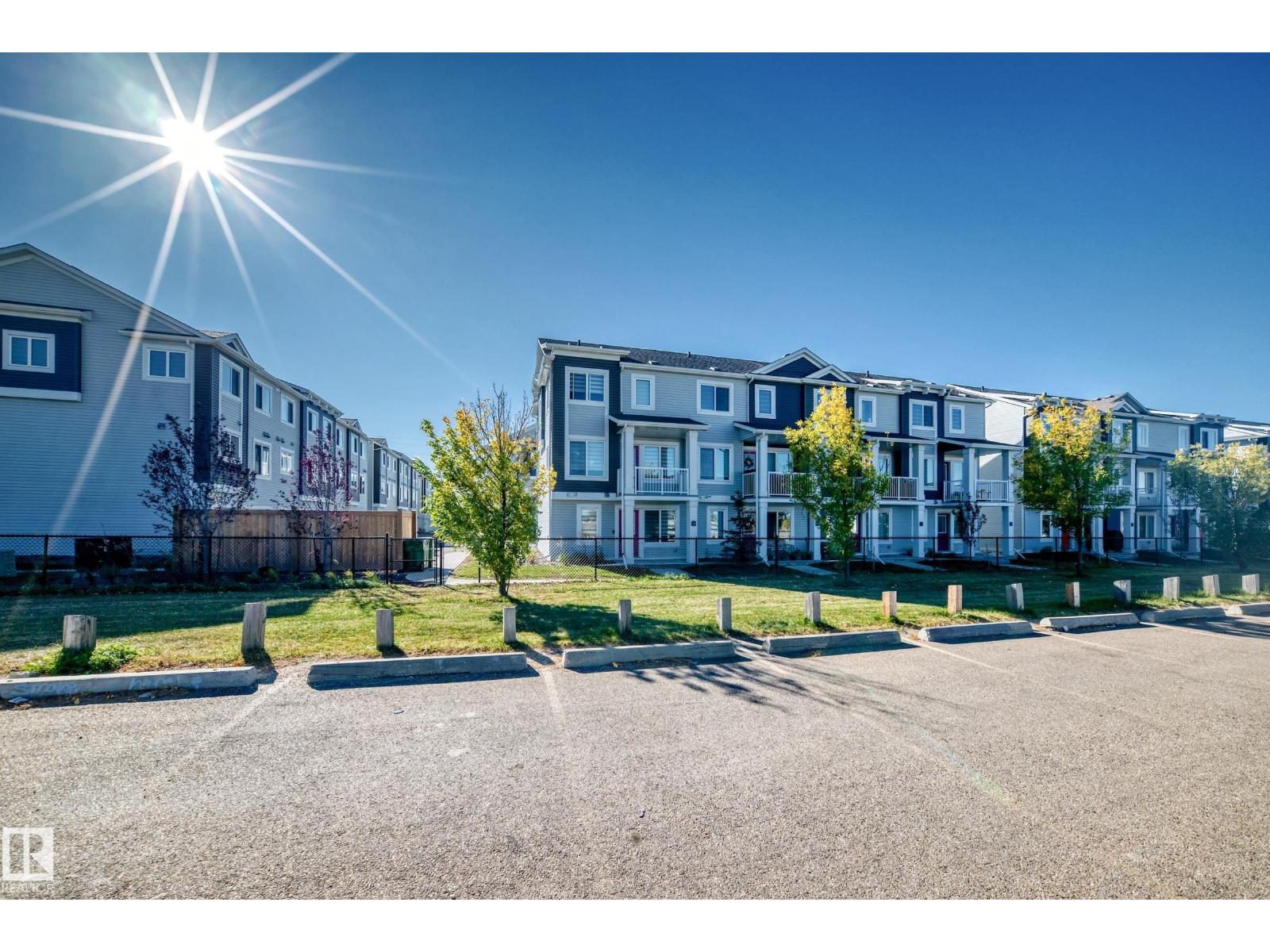 #70 16335 84 ST NW - 54