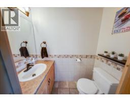 Kitchen - 1003 Mountain View Road Unit# E, Rossland, BC V0G1Y0 Photo 9