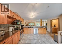 Partial bathroom - 1003 Mountain View Road Unit# E, Rossland, BC V0G1Y0 Photo 6