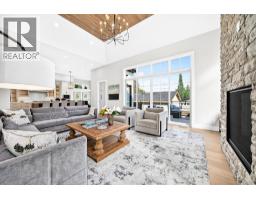 3743 36 Avenue SW - photo 9