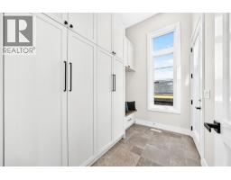 3743 36 Avenue SW - photo 25