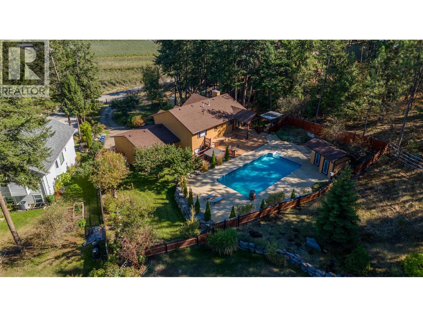 10590 Long Road, Lake Country