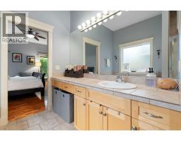 146 Discovery Ridge Way SW - photo 23