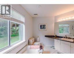 204 Cormorant Cres, Salt Spring, BC V8K1G8 Photo 21