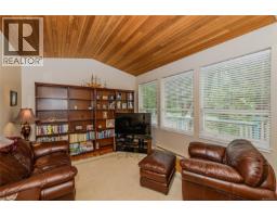Primary Bedroom - 204 Cormorant Cres, Salt Spring, BC V8K1G8 Photo 6