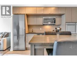 10 York Street Unit# 2713, Toronto, ON M5J0E1 Photo 12