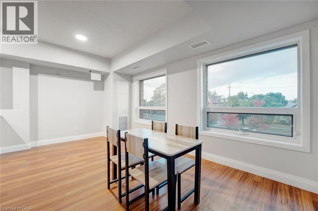 #207 1 WELLINGTON Street - Image 11
