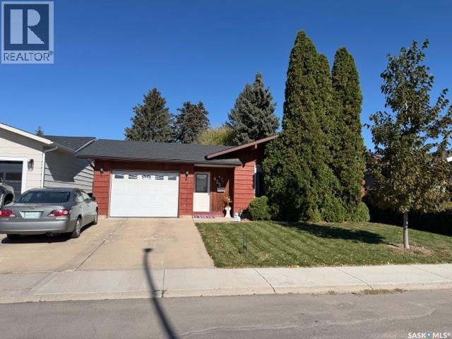 422 MANNING LANE, Saskatoon