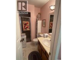 4pc Bathroom - 422 Manning Lane, Saskatoon, SK S7L6J8 Photo 7