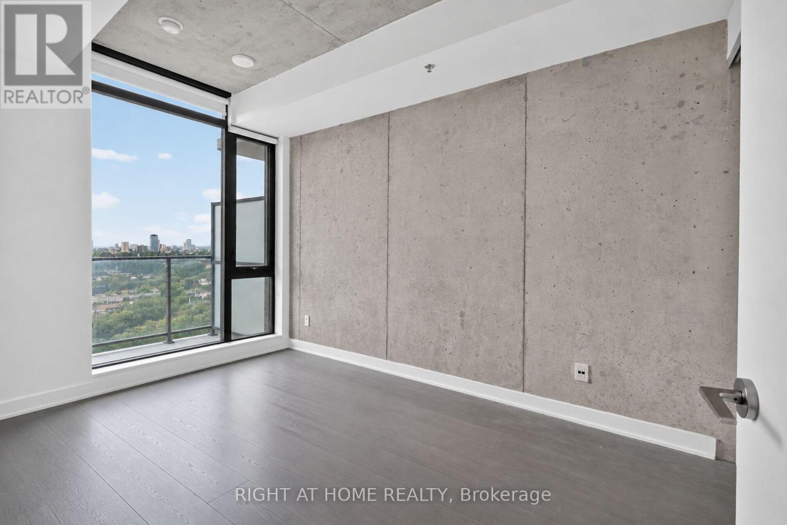 #6 203 CATHERINE STREET - Image 14