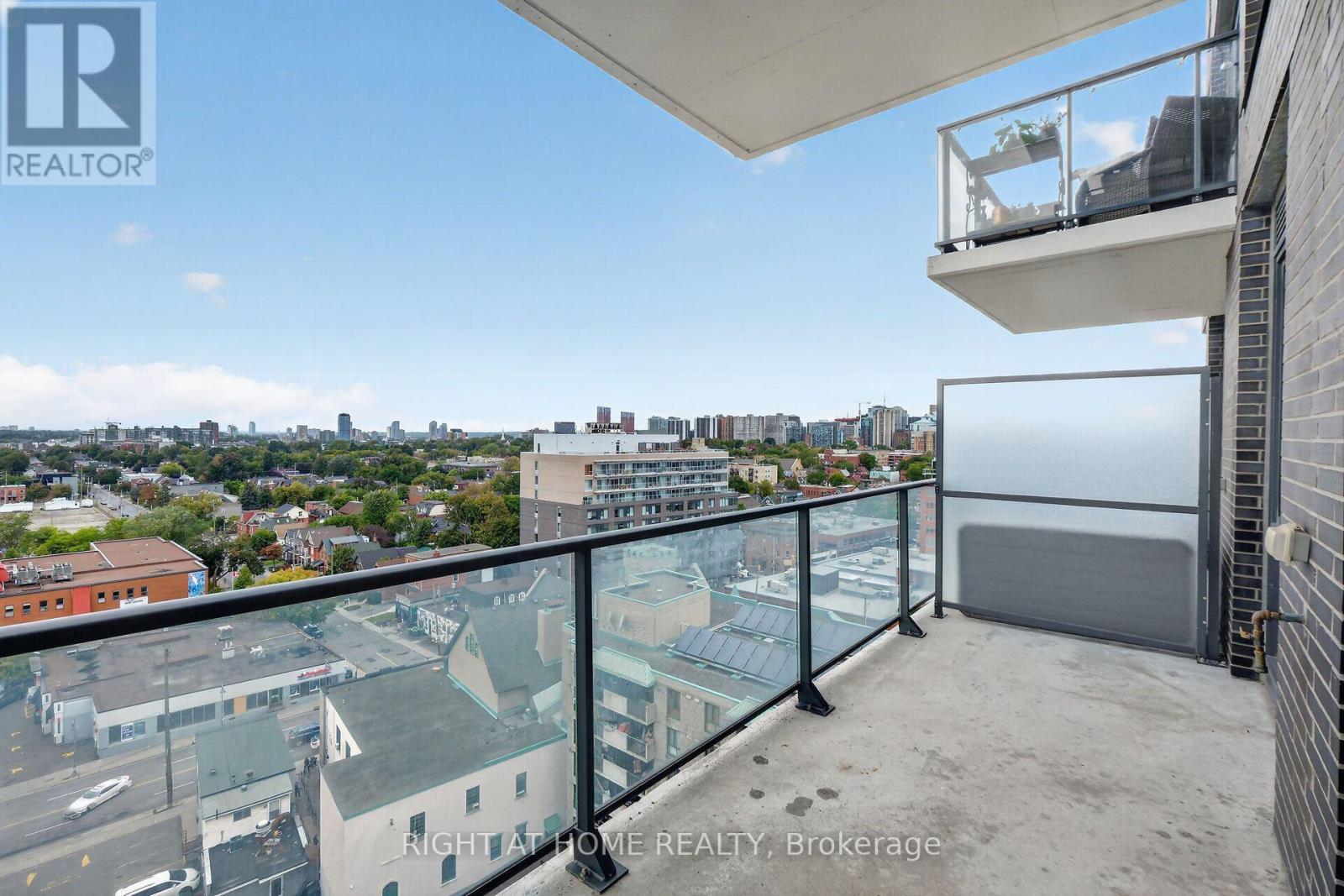 #6 203 CATHERINE STREET - Image 23