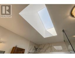 676 Vaughan Road, Toronto, ON M6E2Y6 Photo 24