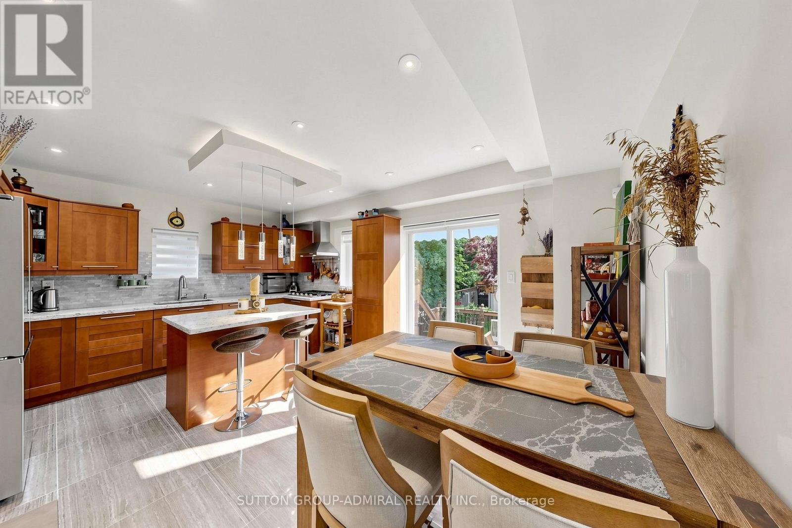 676 VAUGHAN ROAD - Image 15